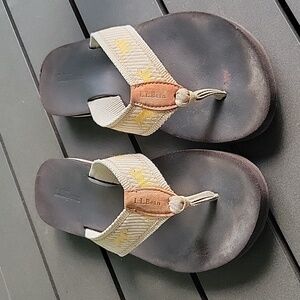 L.L. Bean flip flop sandels women's size 7